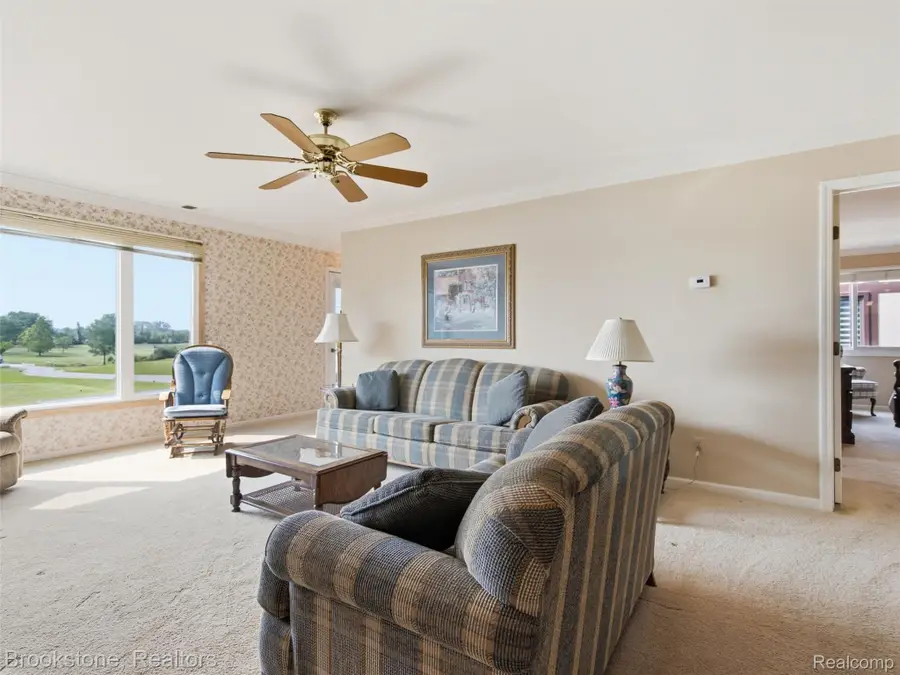 1082 Country Club Drive #84, Saint Clair Shores, MI 48082 - #3