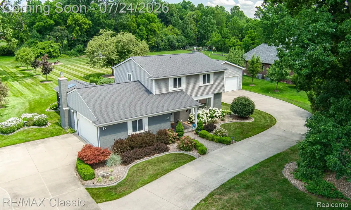 445 Ottawa Drive, Troy, MI 48085 - #1