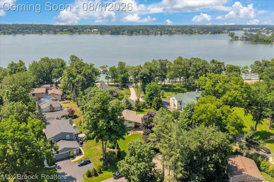 2564 Charel Court, West Bloomfield, MI 48324 - #2