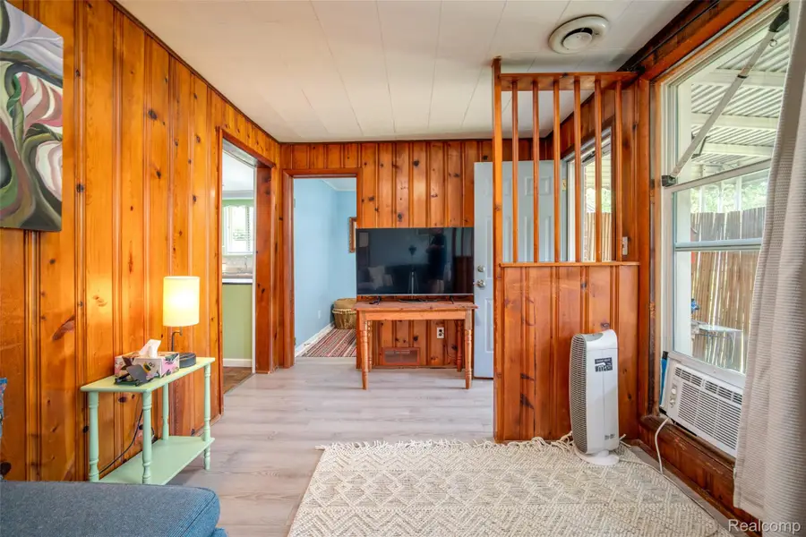 5990 Jackson Street, Taylor, MI 48180 - #3