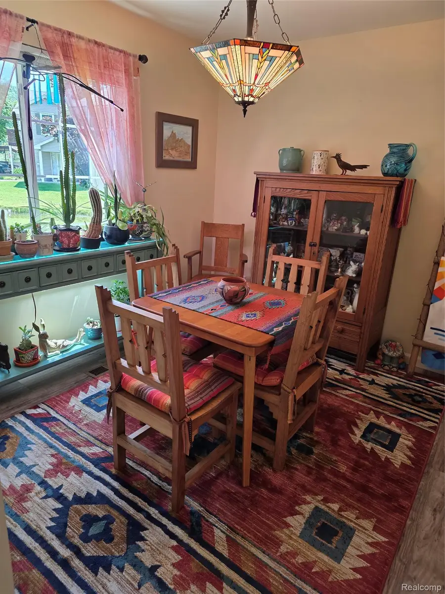 902 Saybrook Drive, Waterford, MI 48327 - #3