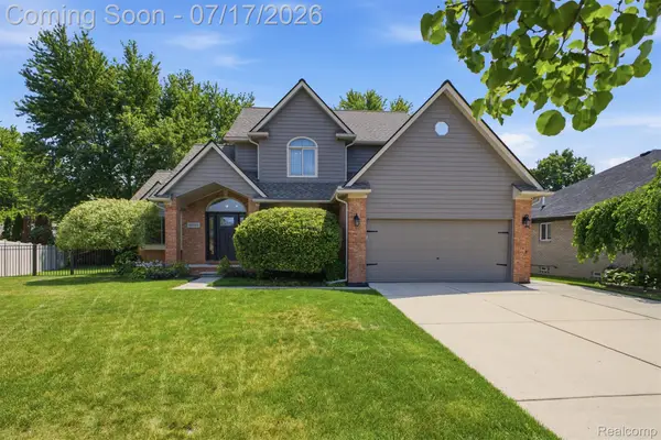 49324 Stratford Drive, NewBaltimore, MI 48047