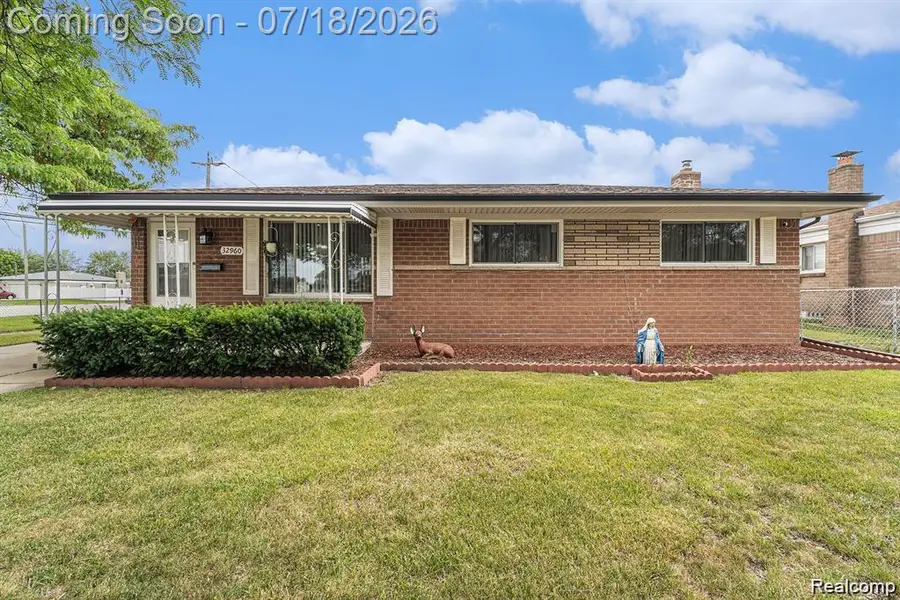 32960 Oakview Drive, Warren, MI 48092 - #2