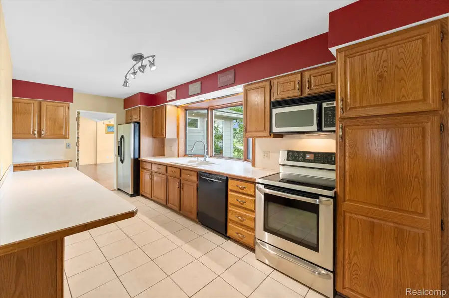 2354 Grove Park Road, Fenton, MI 48430 - #3