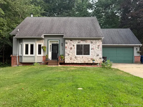 8819 Woodshire Drive, WhiteLake, MI 48386