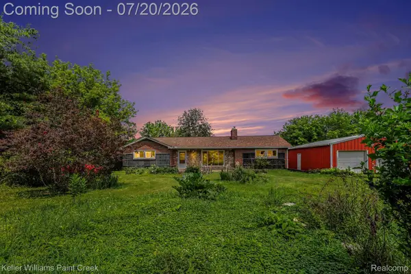 1371 E Leonard Road, Leonard, MI 48367