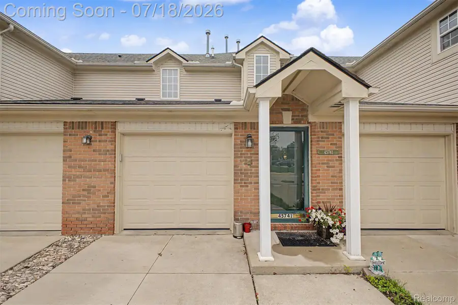 45741 Cagney Drive, Macomb, MI 48044 - #2