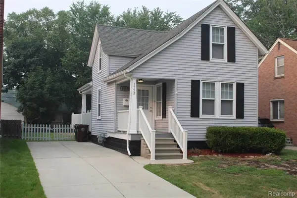 1552 Brys Drive, GrossePointe, MI 48236