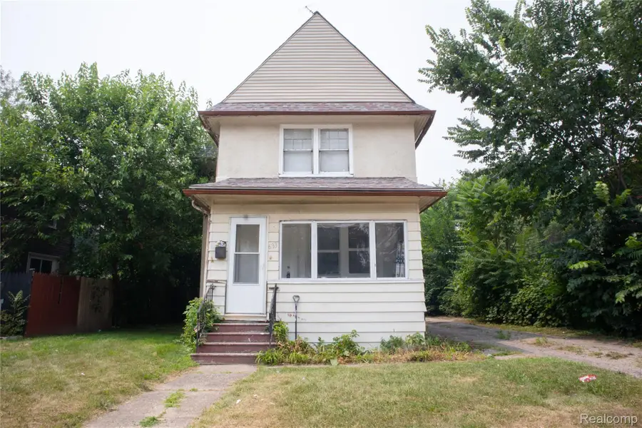 633 N Perry Street, Pontiac, MI 48342 - #2
