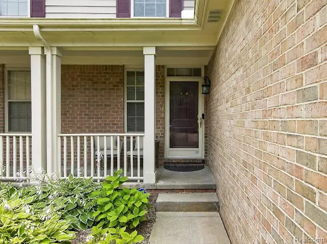 32969 Brookside Circle #18, Livonia, MI 48152 - #3
