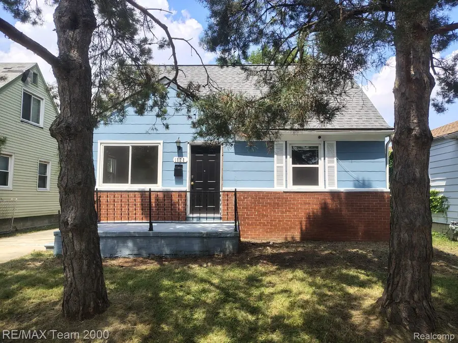 1828 Garfield Avenue, Lincoln Park, MI 48146 - #2