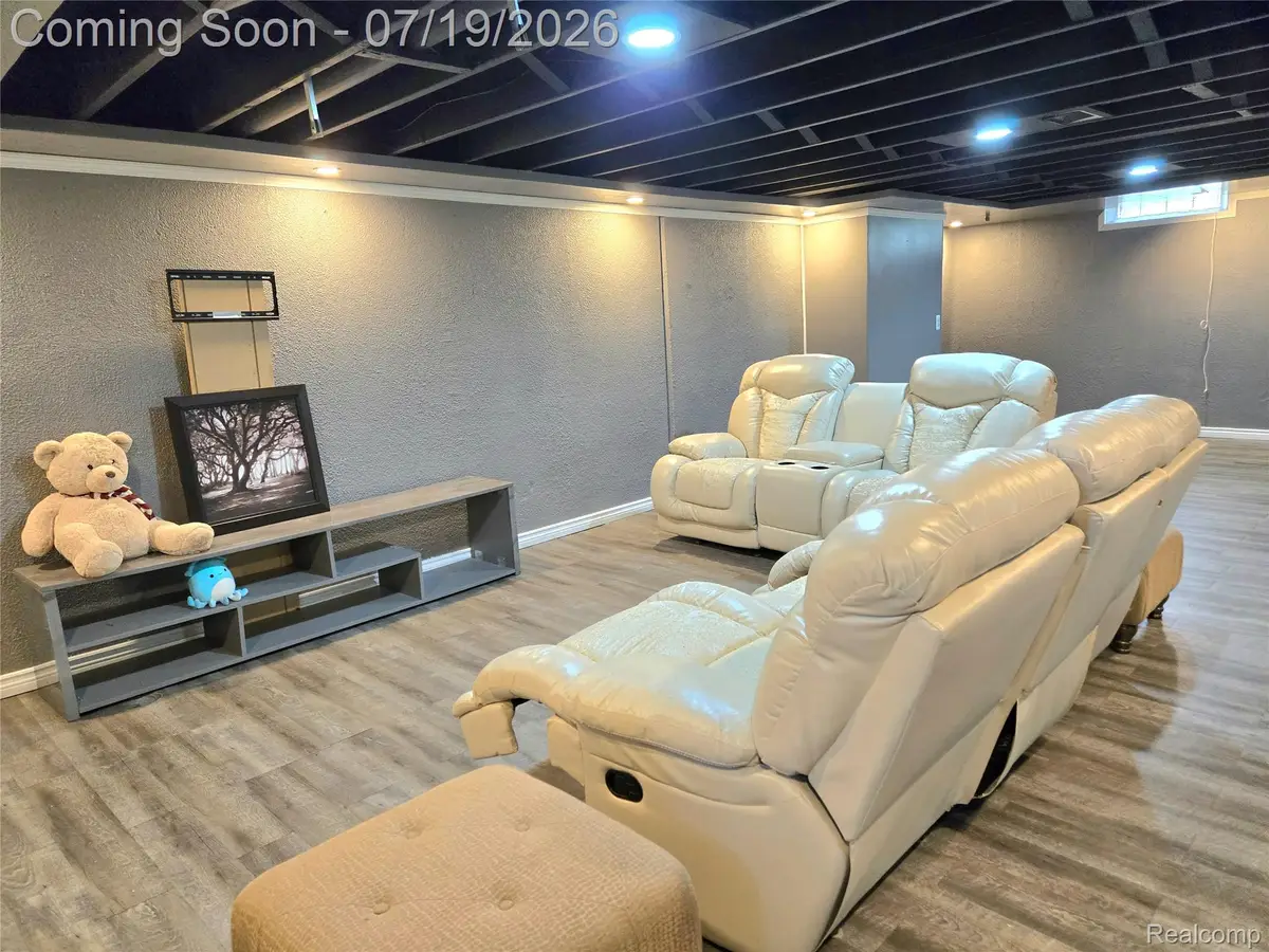 3639 Pall Drive, Warren, MI 48092 - #1