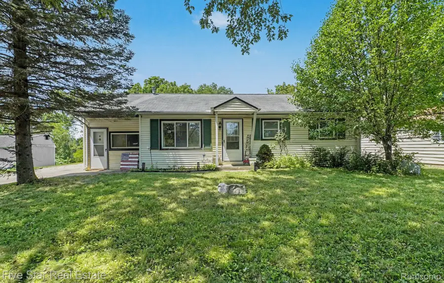 14506 Eddy Lake Road, Fenton, MI 48430 - #2
