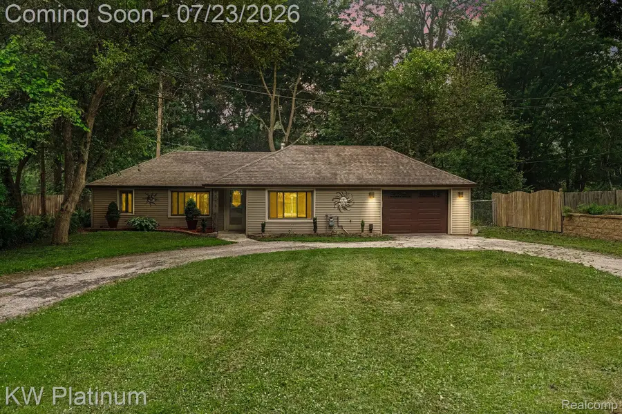 4885 Lakeshore Road, Fort Gratiot, MI 48059 - #2