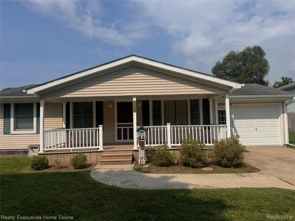 3407 10th Avenue, Port Huron, MI 48060 - #1