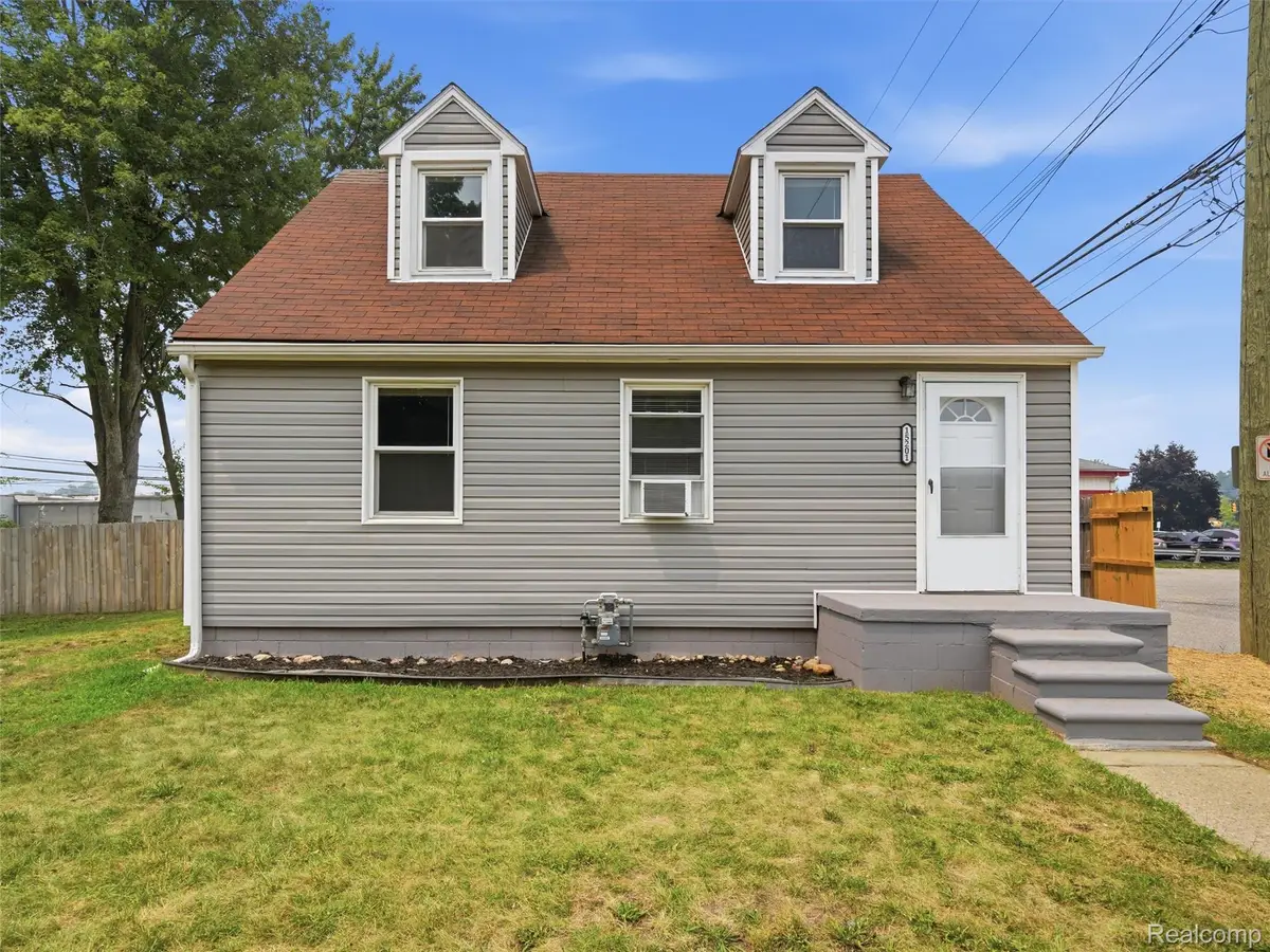 15201 Cavour Street, Livonia, MI 48154 - #1