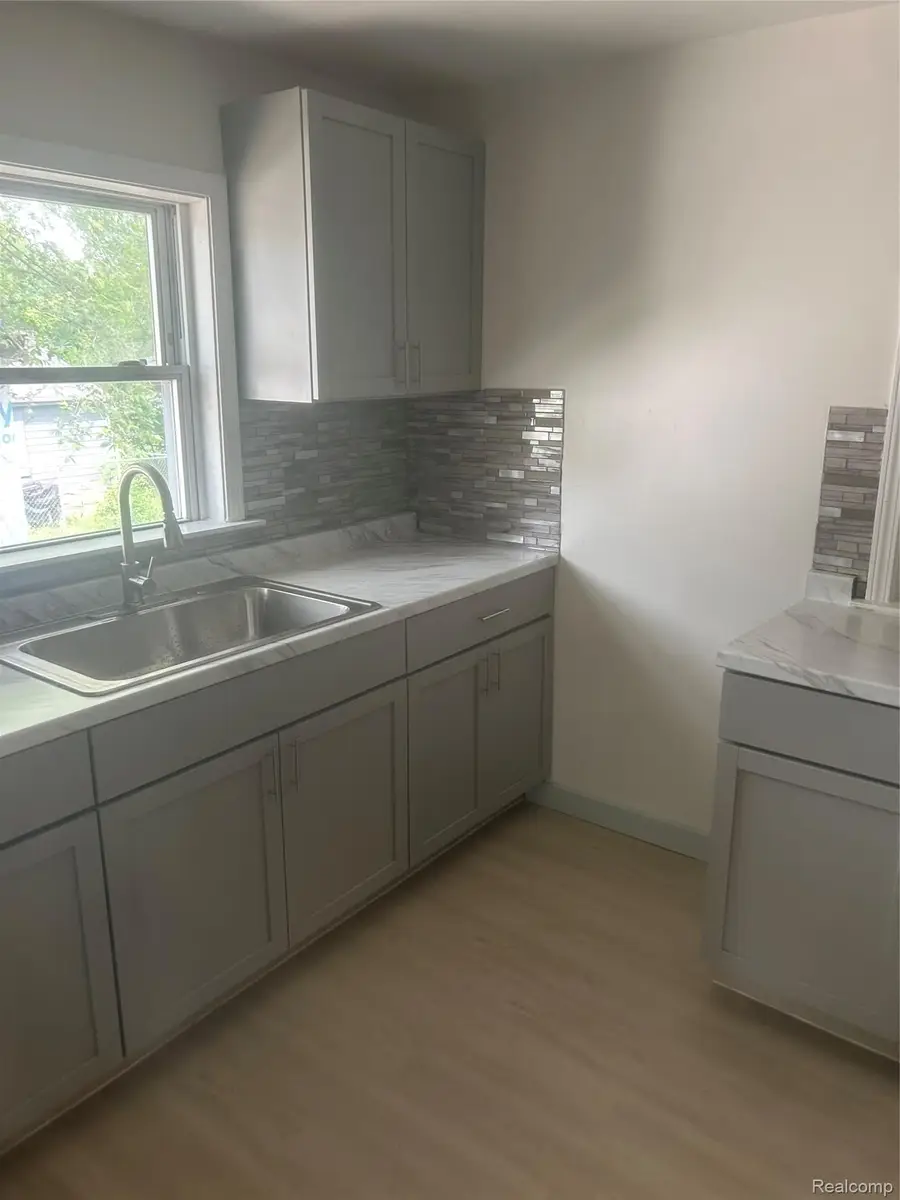 552 N Harris Road, Ypsilanti, MI 48198 - #3