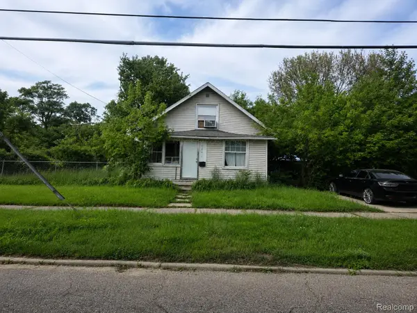 2201 Oklahoma Avenue, Flint, MI 48506