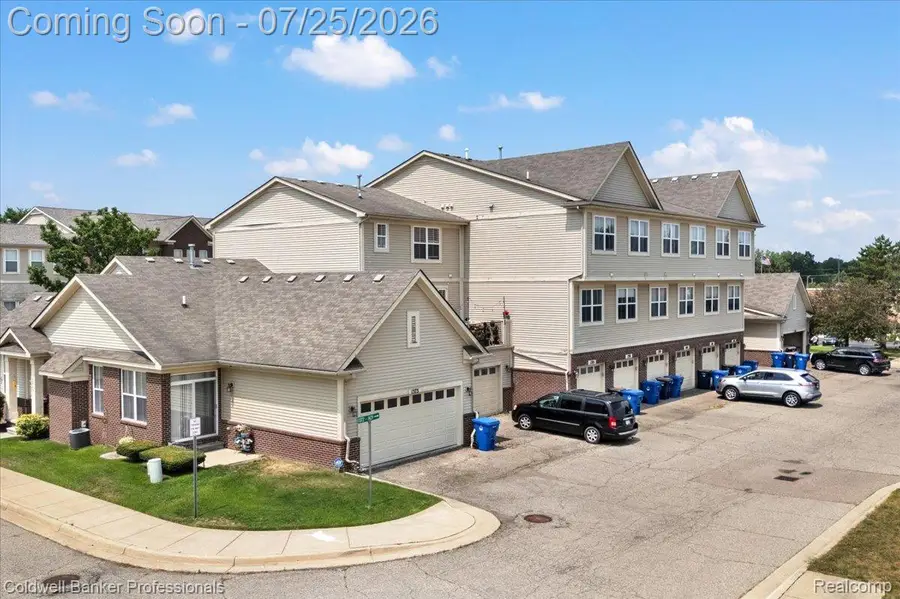 1385 Parkcrest Drive, Waterford, MI 48327 - #3