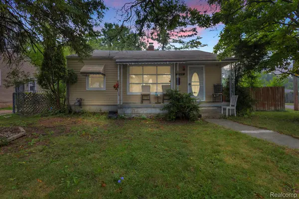 6300 Warwick Street, Detroit, MI 48228