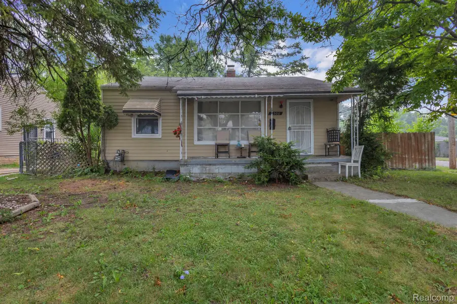 6300 Warwick Street, Detroit, MI 48228 - #2