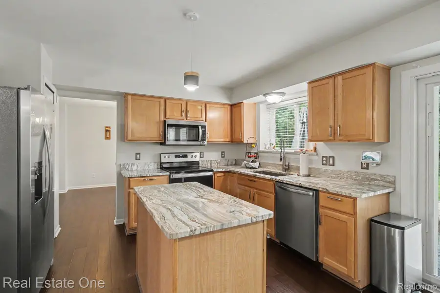 2110 Claiborne Court, Brighton, MI 48114 - #3