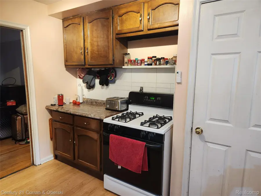 915 E 14 Mile Road, Clawson, MI 48017 - #3