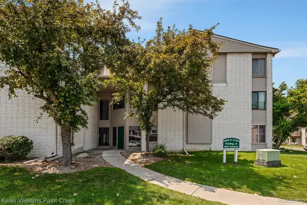 32005 W 12 Mile Road #205, Farmington, MI 48334