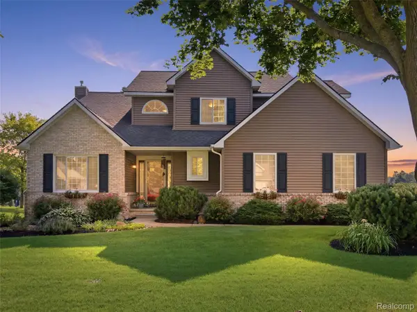 313 Moonlite Court, Clawson, MI 48348