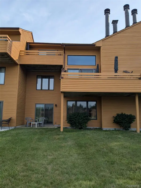 4749 S Pleasantview Road #37, HarborSprings, MI 49740