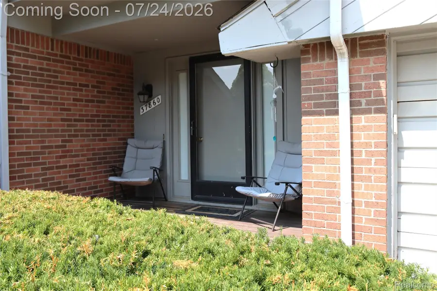37860 Thames Drive, Farmington Hills, MI 48331 - #3