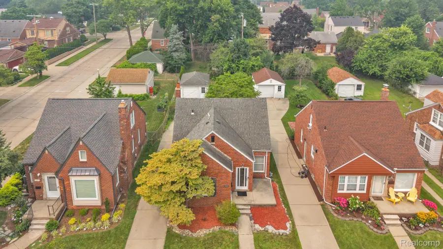 811 Mayburn Street, Dearborn, MI 48128 - #3