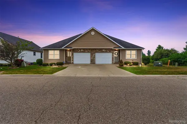 7027 Stratford Lane, Flushing, MI 48433