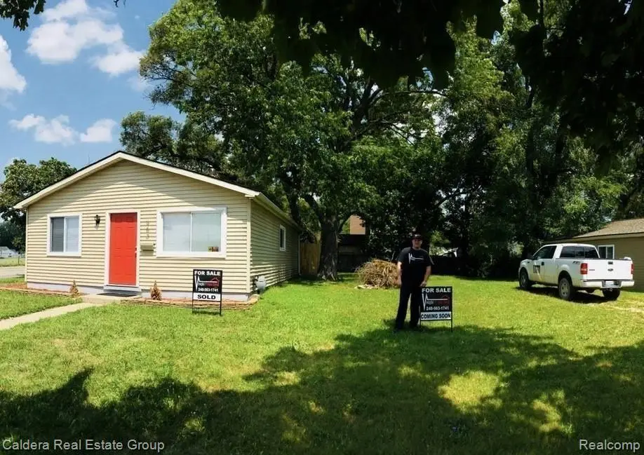 1005 E Muir Avenue, Hazel Park, MI 48030 - #1