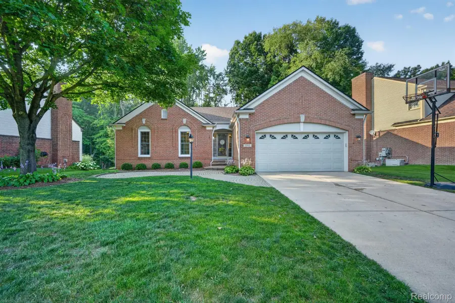 3712 Seney Drive, Orion, MI 48360 - #3