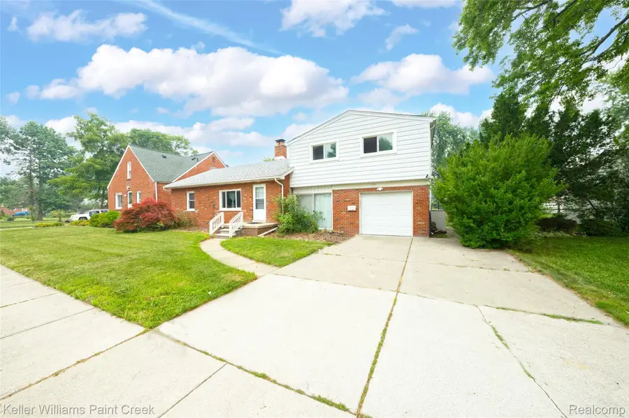 17197 Forest Avenue, Eastpointe, MI 48021 - #3