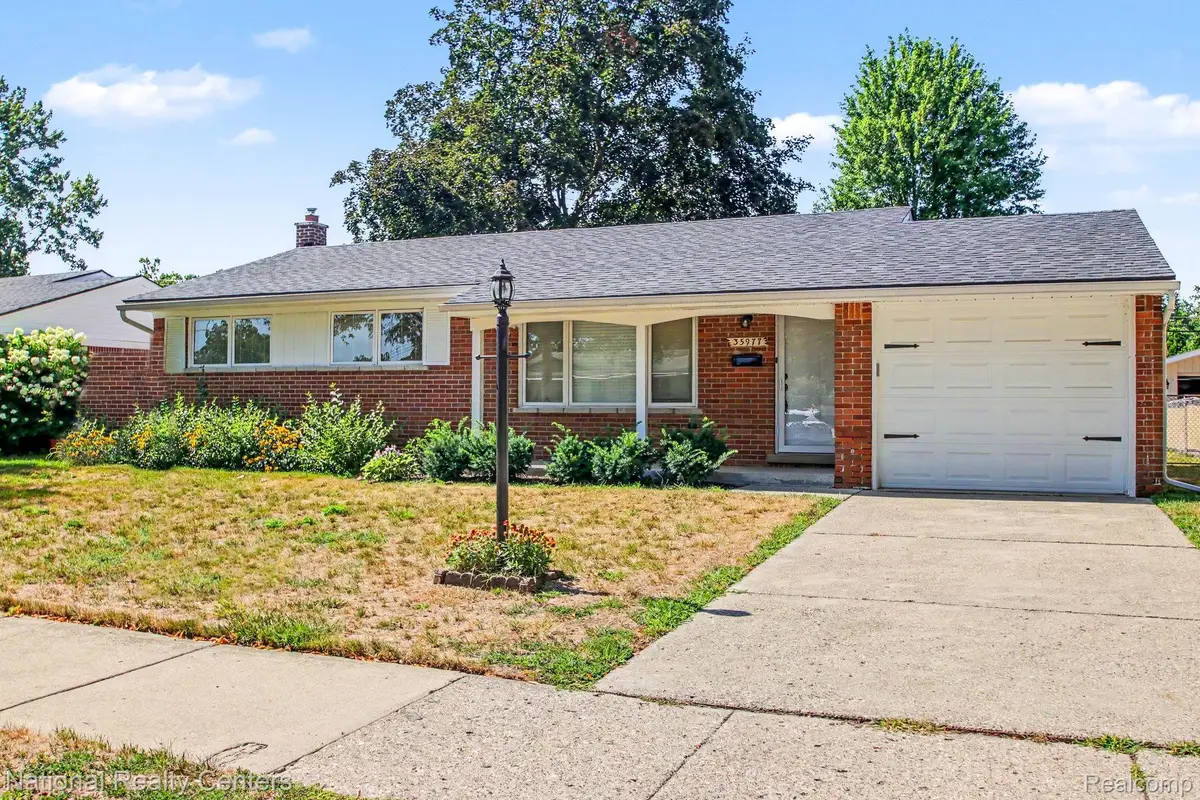 35977 Dover Street, Livonia, MI 48150 - #1