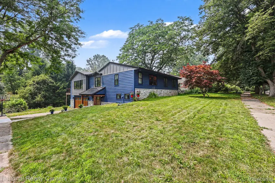 290 Larkspur Street, Ann Arbor, MI 48105 - #3