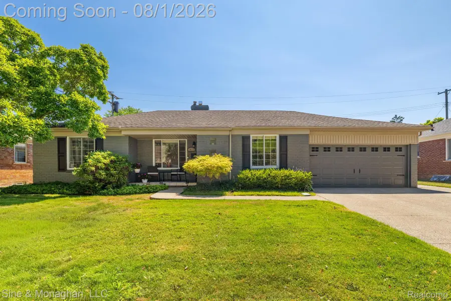 1477 Dorthen Street, Grosse Pointe Woods, MI 48236 - #2