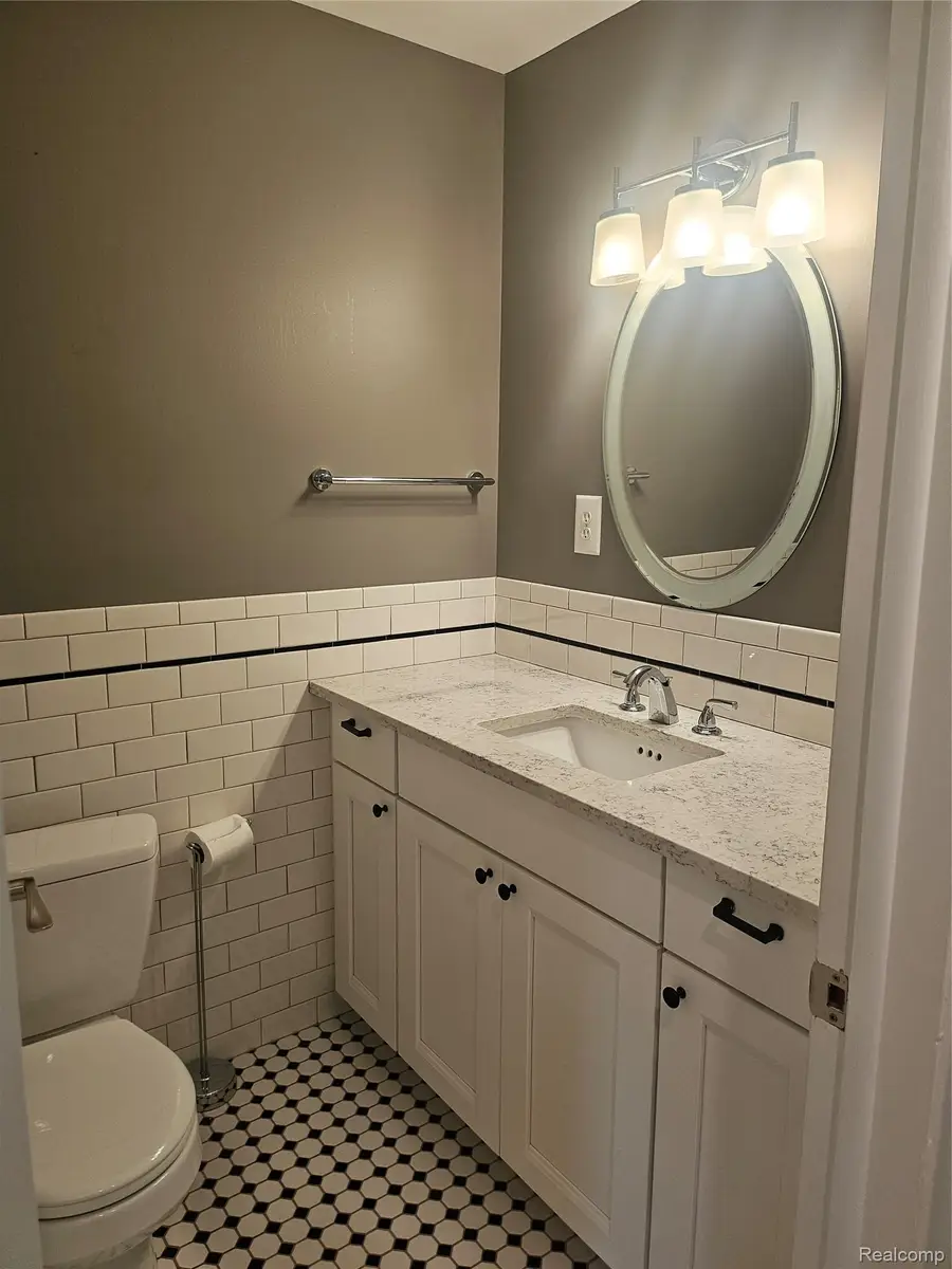 7171 Merrybrook Street, West Bloomfield, MI 48322 - #3