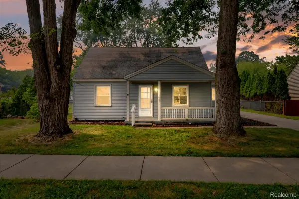 11653 Norborne, Redford, MI 48239