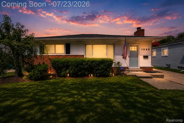 1582 Berkshire Street, Westland, MI 48186