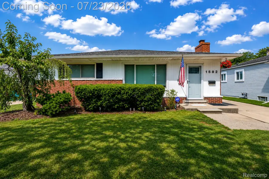 1582 Berkshire Street, Westland, MI 48186 - #2