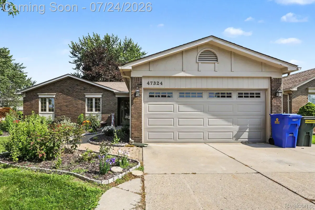 47324 Blossom Lane, Macomb, MI 48044 - #1