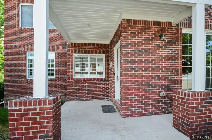 6996 Boulder Pointe Drive, Washington, MI 48094 - #2