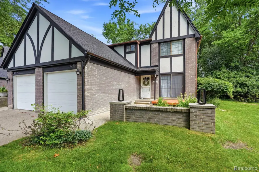 22664 W 11 Mile Road, Southfield, MI 48034 - #3
