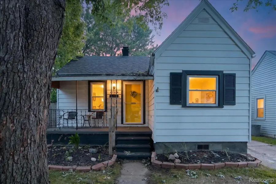 27036 Townley Street, Madison Heights, MI 48071 - #2
