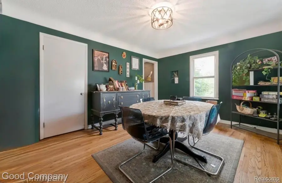 26091 Alger Boulevard, Madison Heights, MI 48071 - #3