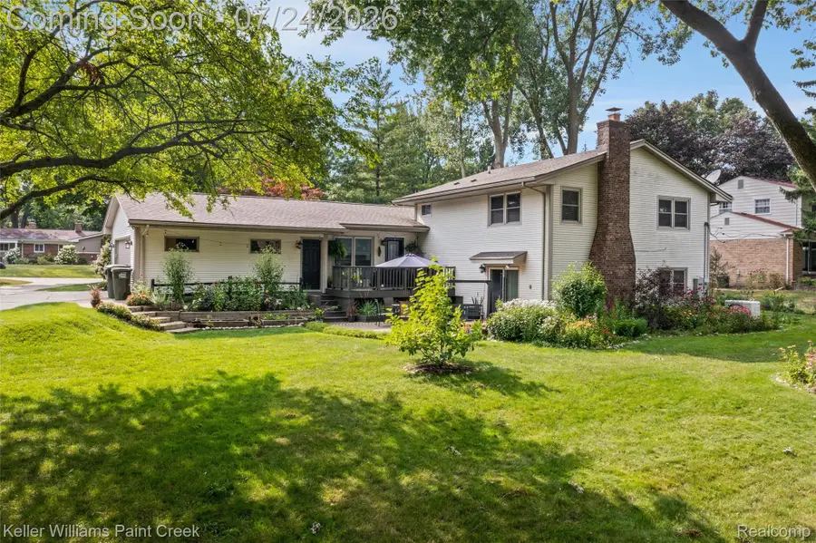 340 Donegal Drive, Rochester Hills, MI 48309 - #2
