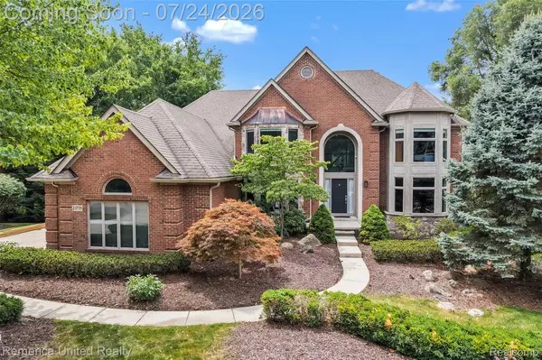 21778 Picadilly Circle, Novi, MI 48375